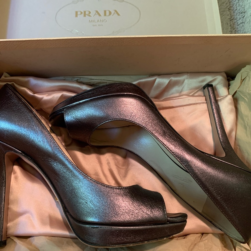 Prada Gray Metallic Silver Peep Toe Pumps 36.5 - Picture 7 of 7